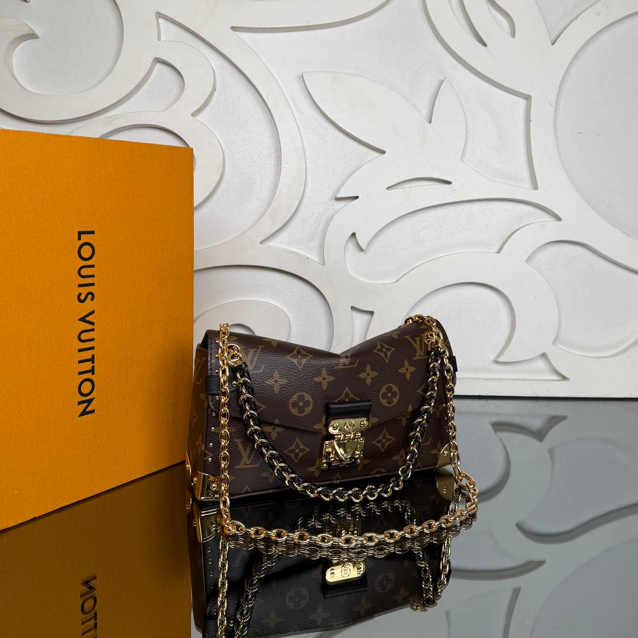 Louis Vuitton Trunkie East West

910471 ⭐️