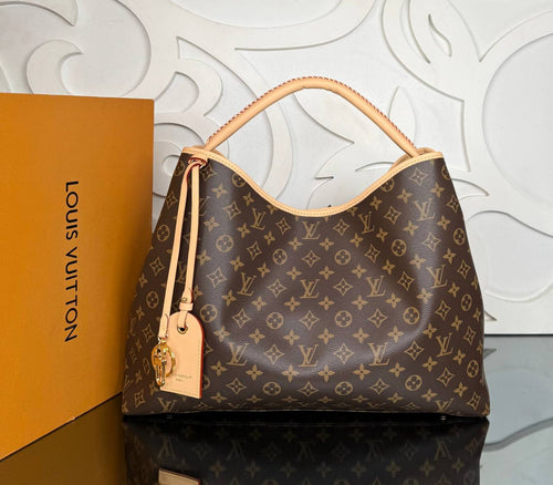 Louis Vuitton Again Bag

910331 ⭐️