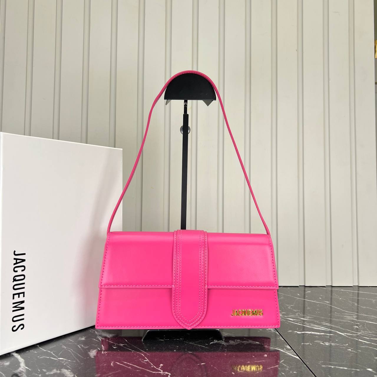 Jacquemus Lee Petit Bambino 

28x15 cm
5736-1 ⭐️
