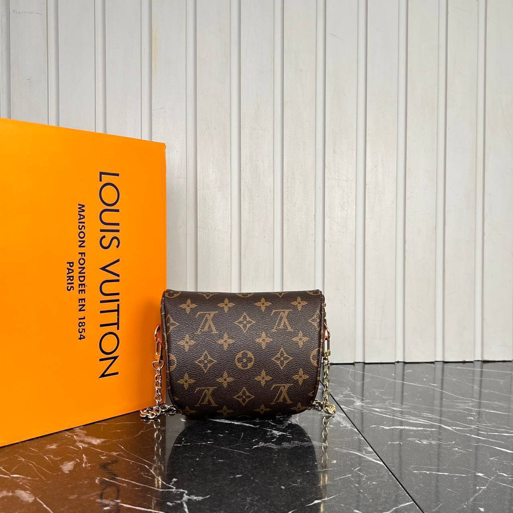 Louis Vuitton Mini Bumbag

6659 ⭐️