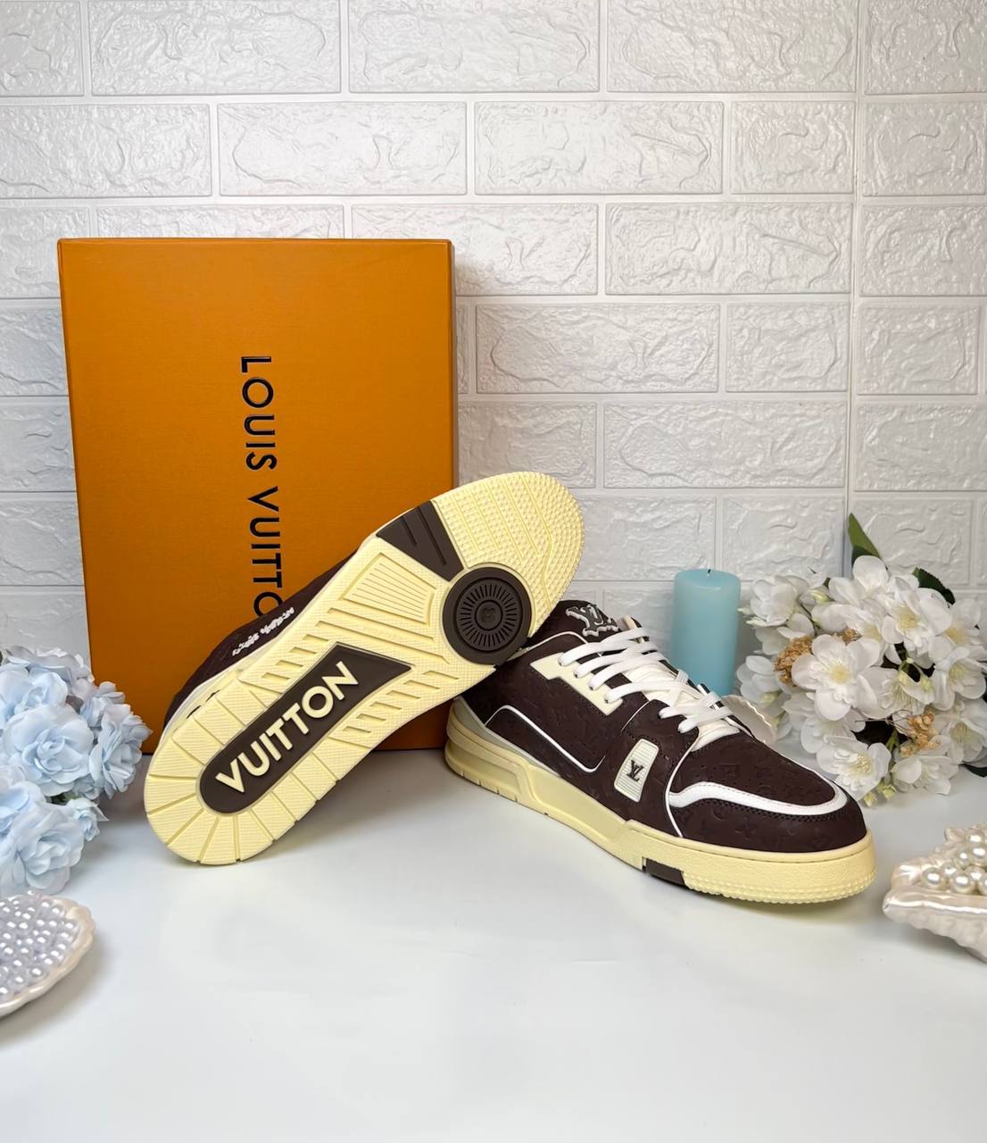 Louis Vuitton Sneakers

3793-5 ⭐️