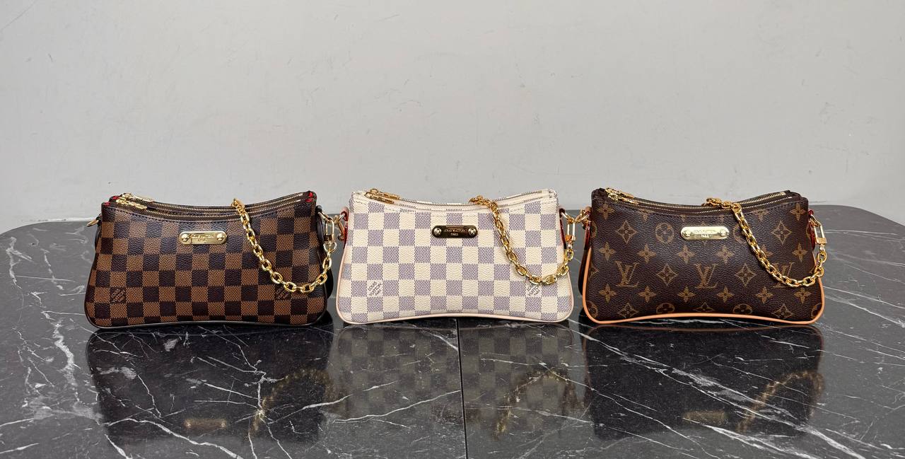Louis Vuitton Liv Pochette

210076 ⭐️