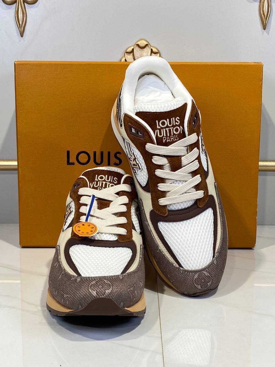 Louis Vuitton Blus Sneakers 

911021 ⭐️
