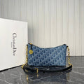 Christian Dior Travel Nomad Pouch Denim

27x15 cm
6039 ⭐️