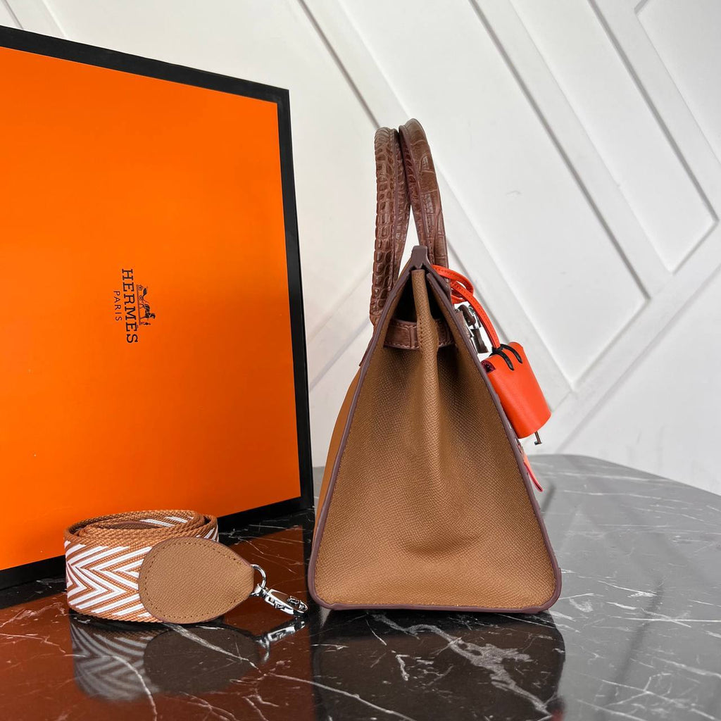 Hermes Birkin Bag 30 Cm 

30x22 Cm 
5447_4⭐️