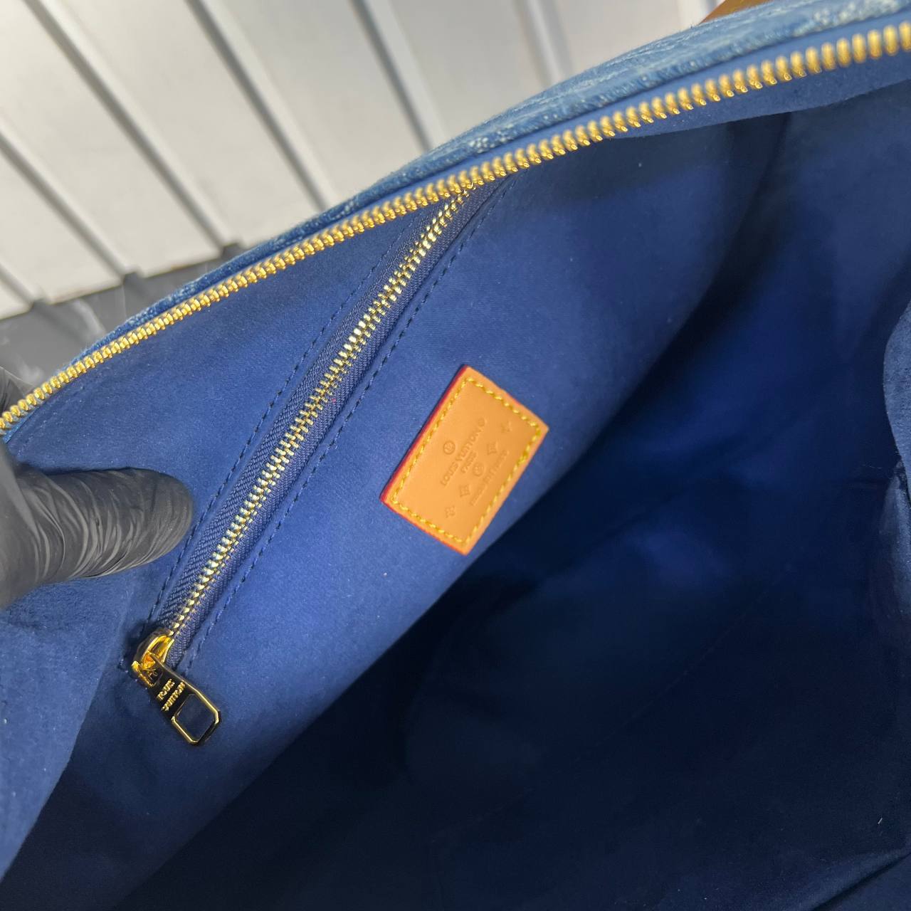 Louis Vuitton Loop Hobo Denim Bag
5837-20
