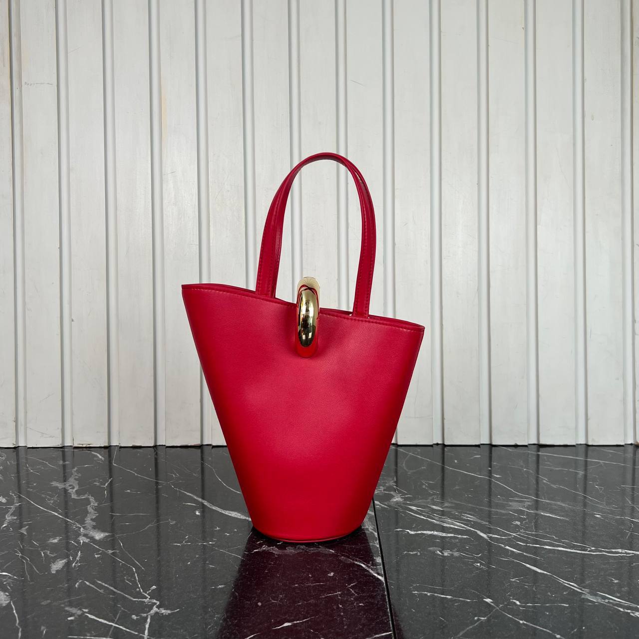 Jacquemus Bambola La Casa Bag
-50% προσφορά 
24x22 cm
6877 ⭐️