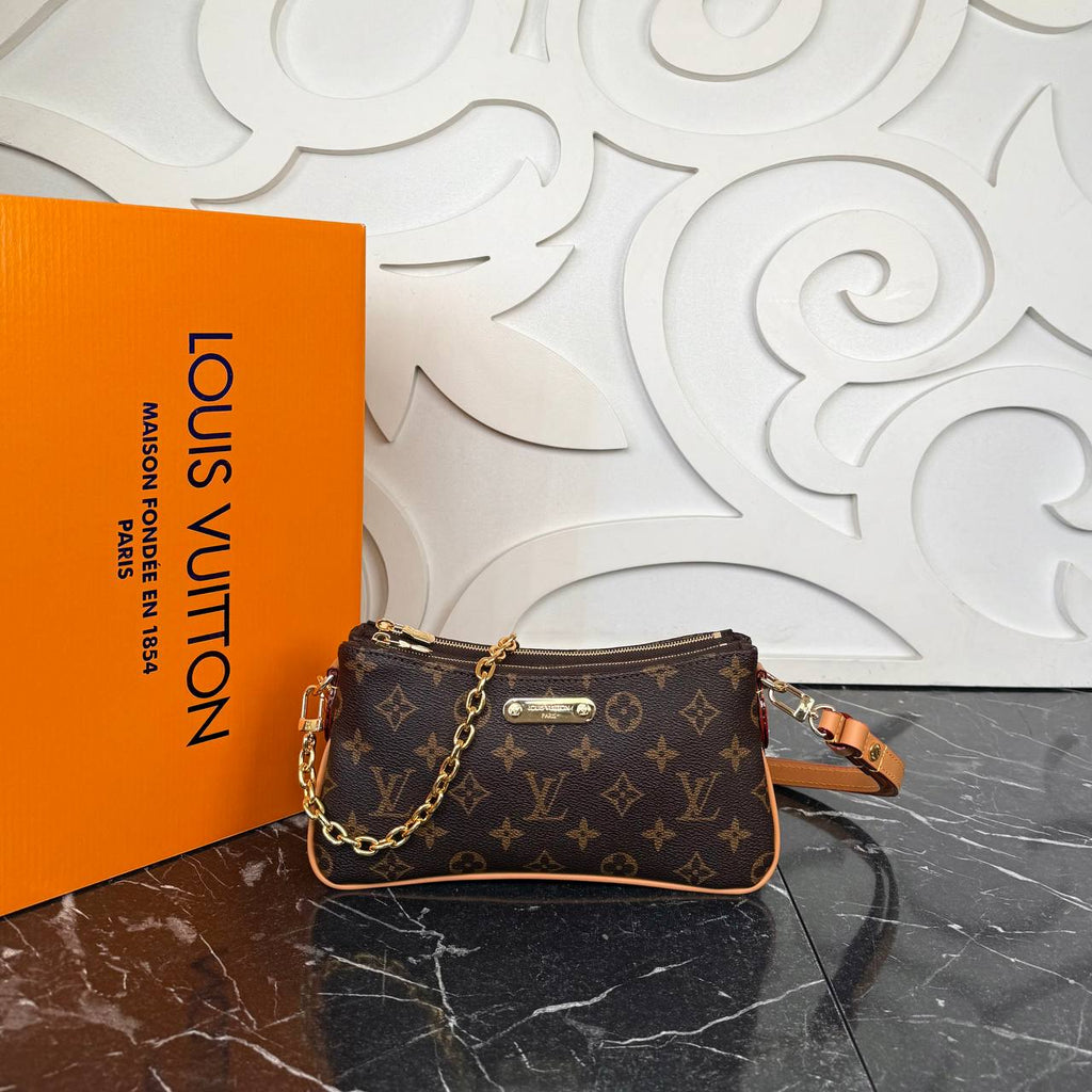 Louis Vuitton Liv Pochette

210076 ⭐️