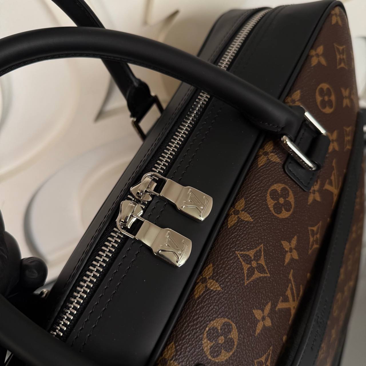 Louis Vuitton Porte Documents Voyage

5635-3 ⭐️