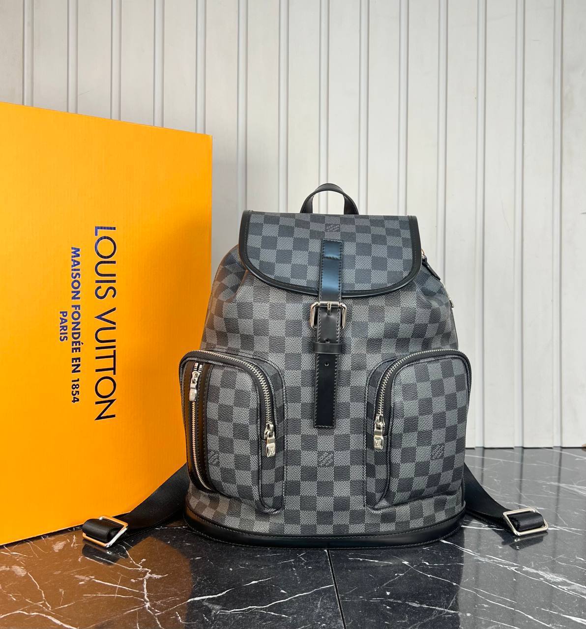Louis Vuitton Bosporush Backpack 

1102