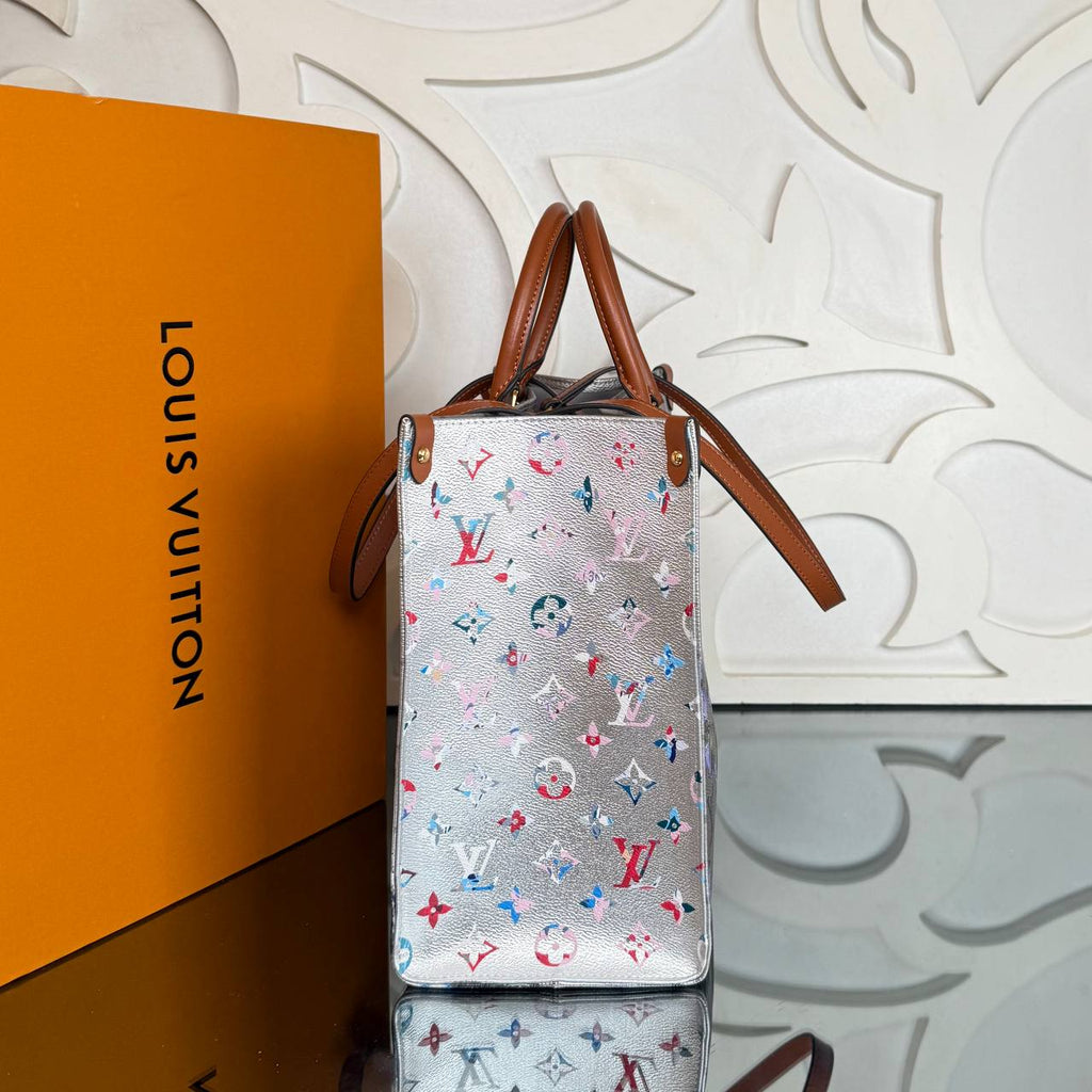 Louis Vuitton OnTheGo MM Limited Edition

910628 ⭐️