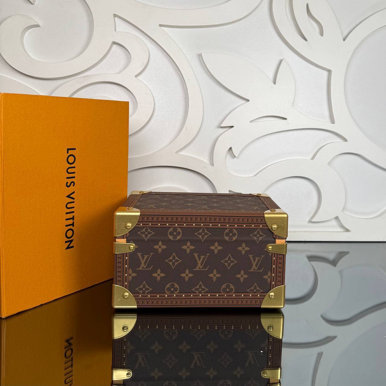 Louis Vuitton Coffret Tresor 

6207 ⭐️