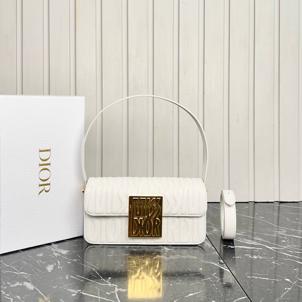 Christian Dior Miss Dior Flap Bag

21.5x11.5 cm
6711 ⭐️