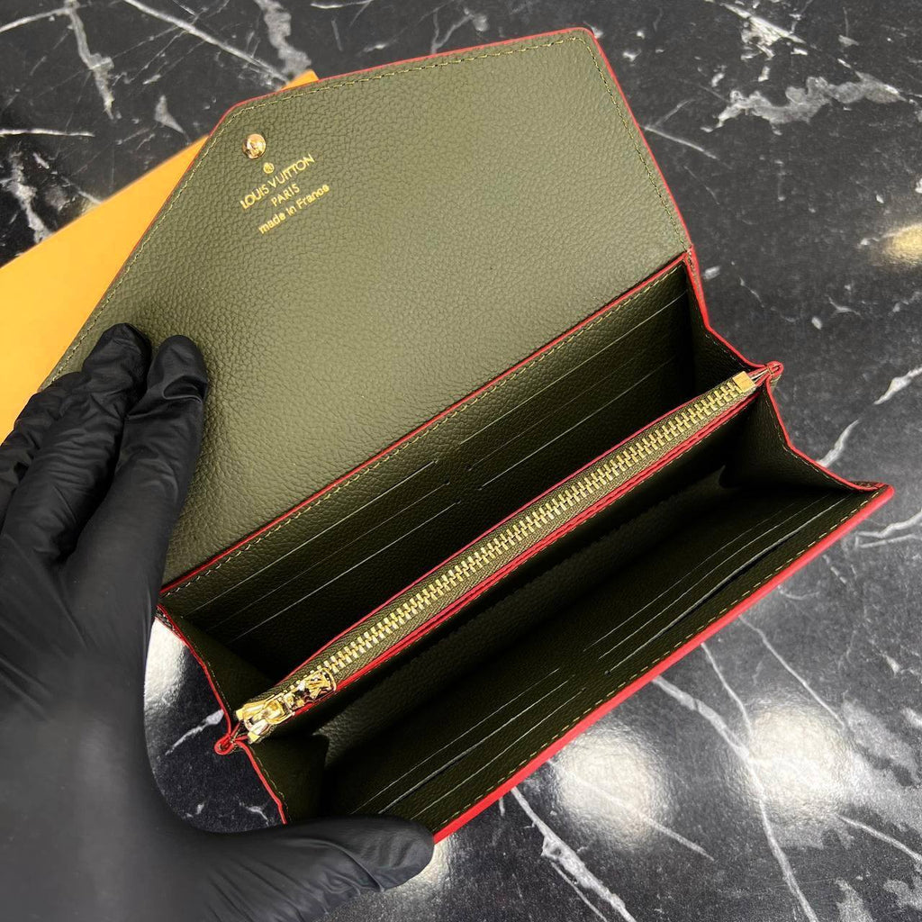 Louis Vuitton Sarah Wallet 

79-2 ⭐️