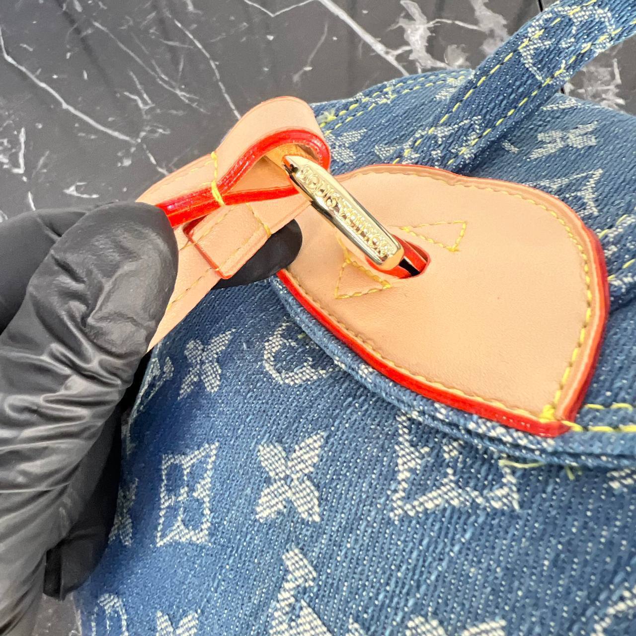 Louis Vuitton Venice Backpack Denim

5851-1
