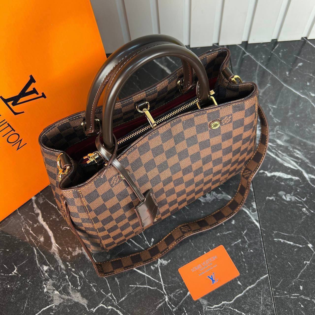 Louis Vuitton Montaigne Bag Medium 

529