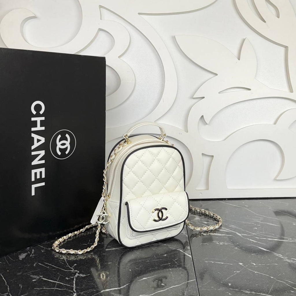 Chanel 24C Mini Backpack

13x18 cm 
910229 ⭐️