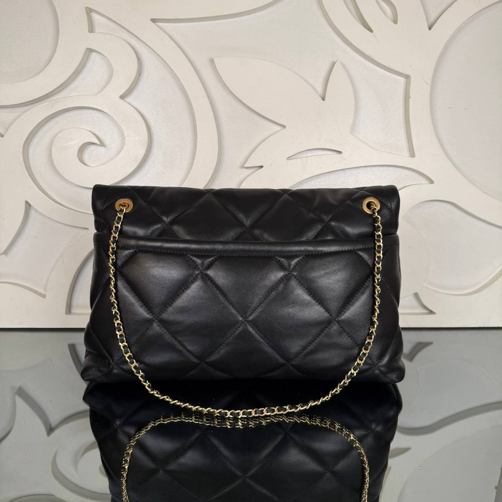 Chanel Large Bowling Flap Bag 

38x25 cm
910398 ⭐️