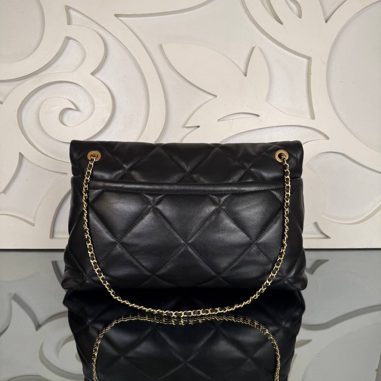 Chanel Large Bowling Flap Bag 

38x25 cm
910398 ⭐️
