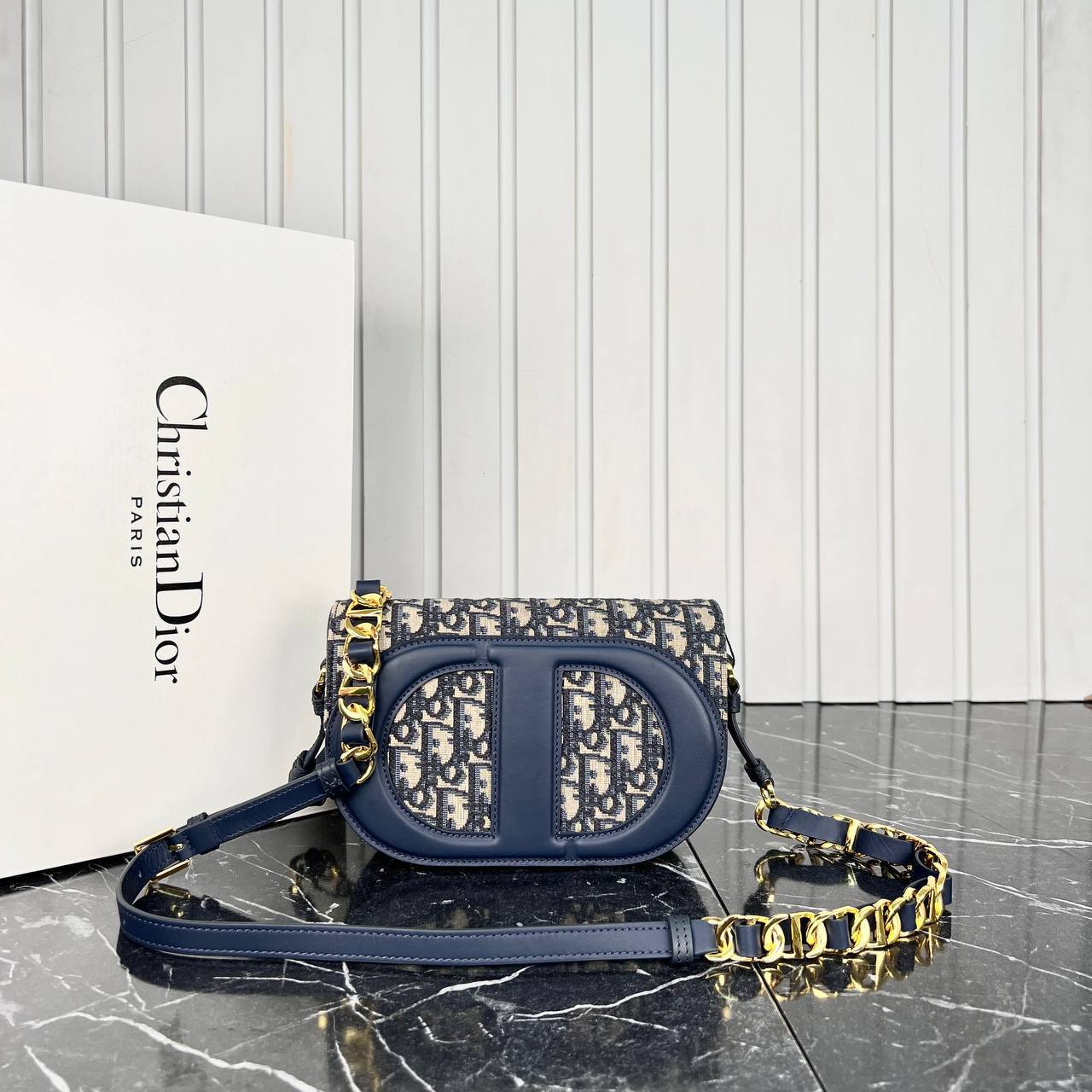 Christian Dior Signature Bag

24x14cm 
5686-1 ⭐️
