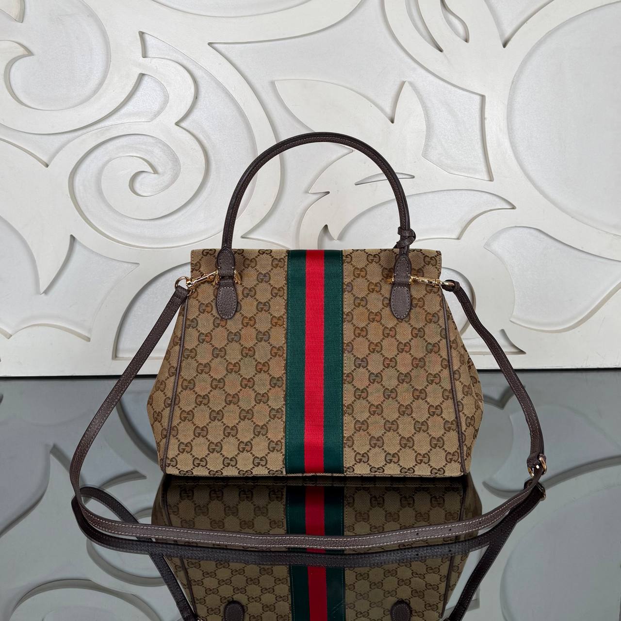 Gucci Paparazzo Medium Top Handle Bag

32x24 cm 
910887 ⭐️