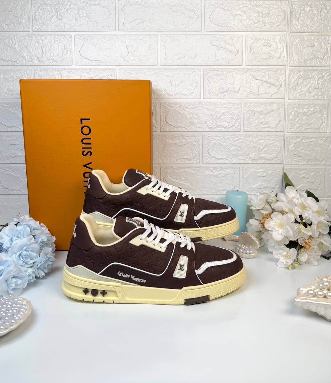 Louis Vuitton Sneakers

3793-5 ⭐️