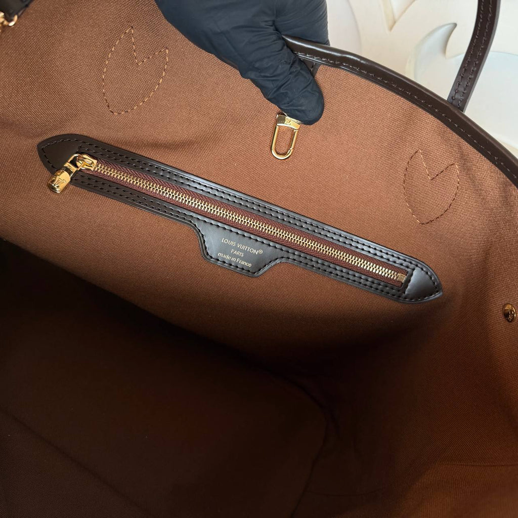Louis Vuitton Neverfull MM

910624