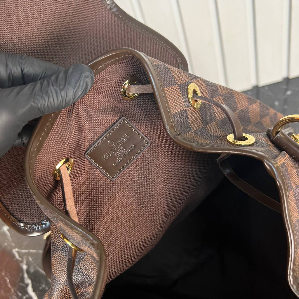 Louis Vuitton Bosporush Backpack 

1102