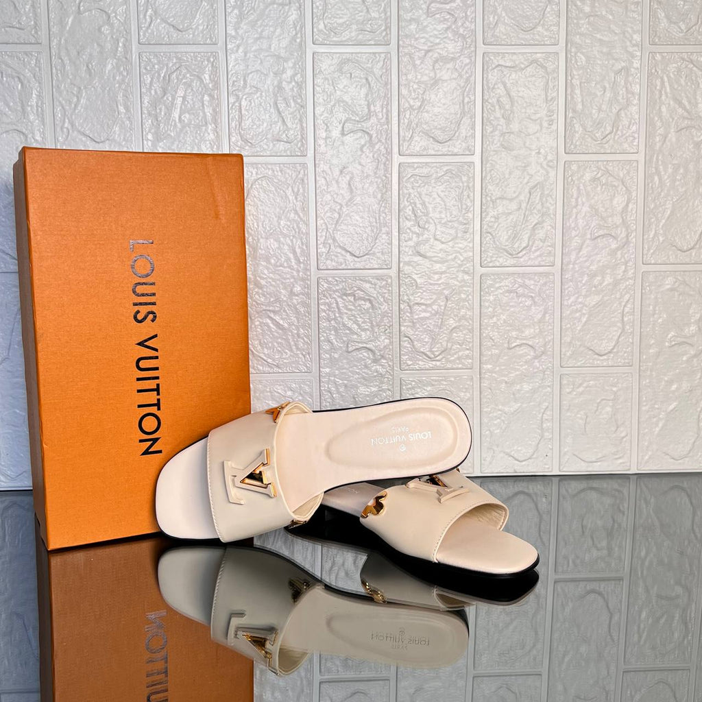 Louis Vuitton Mare Flat Mule

911256 ⭐️