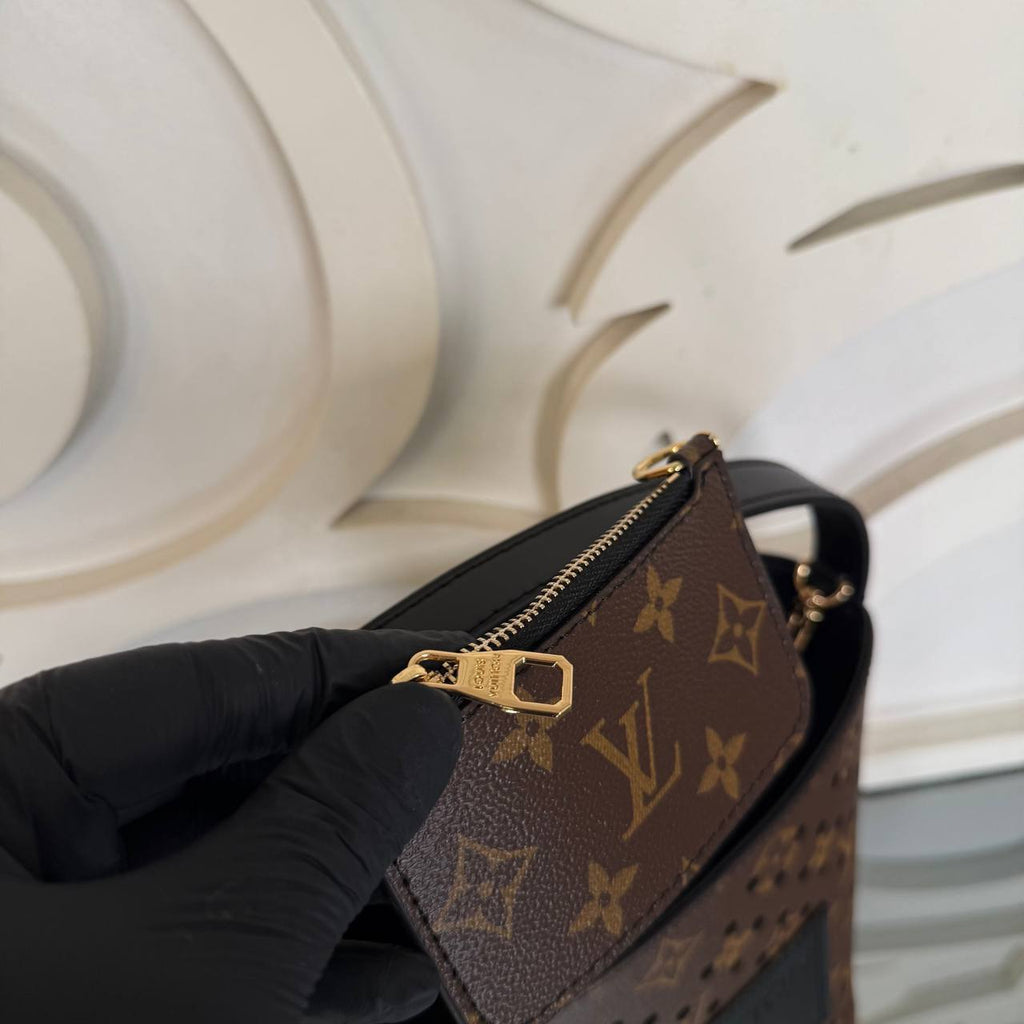 Louis Vuitton All In BB

910844 ⭐️