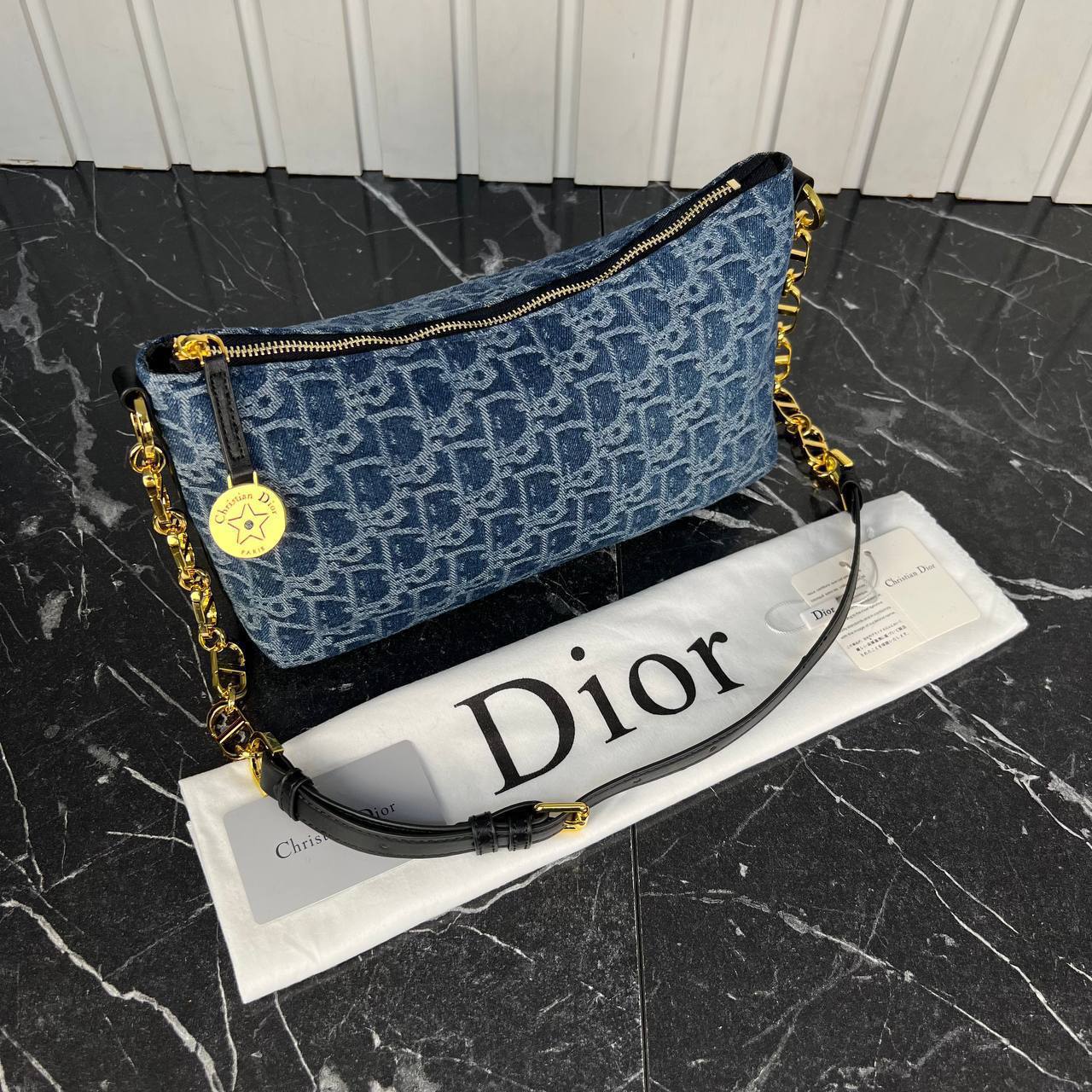 Christian Dior Travel Nomad Pouch Denim

27x15 cm
6039 ⭐️