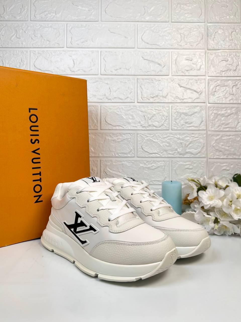 Louis Vuitton Classic Sneaker

911047 ⭐️