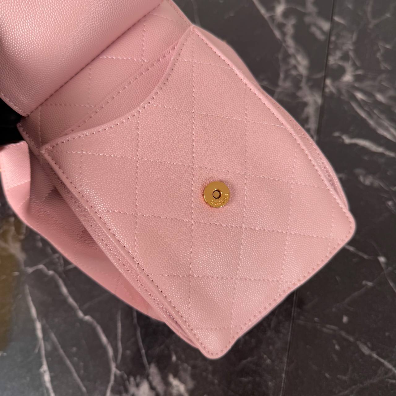 Chanel 25 Small Handbag

29x19 cm
910139 ⭐️