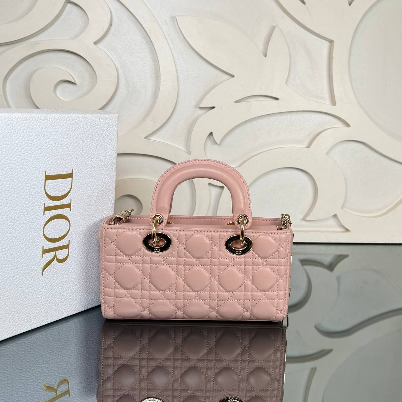 Christian Dior D-Joy Medium Bag

22x12 cm 
910517 ⭐️