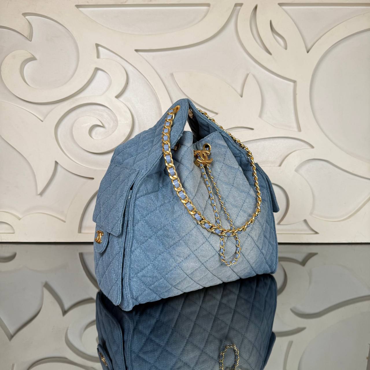 Chanel 25 Medium Handbag

40x30 cm
910621 ⭐️