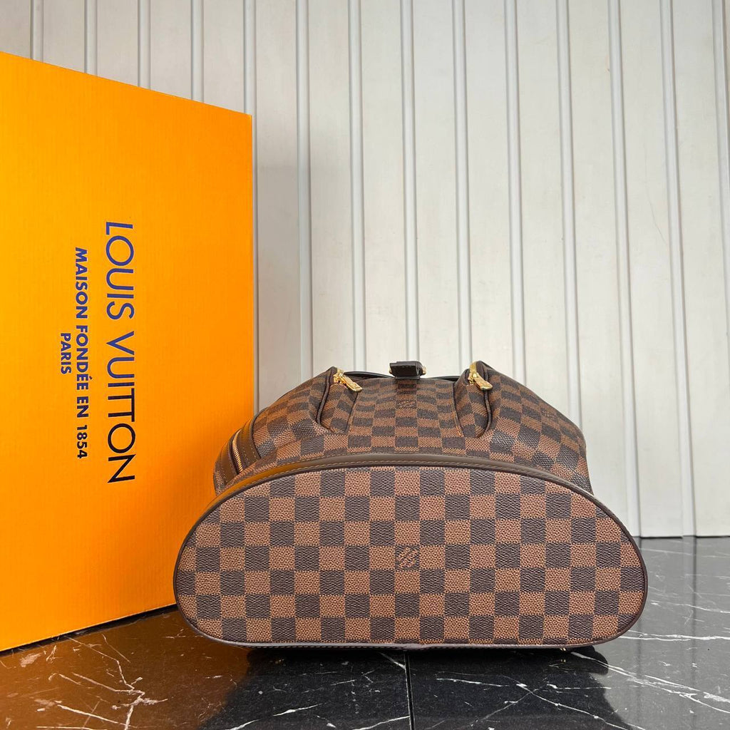 Louis Vuitton Bosporush Backpack 

1102