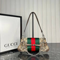 Gucci Horsebit Chain Medium Shoulder Bag

29x13 cm 
5773-2 ⭐️