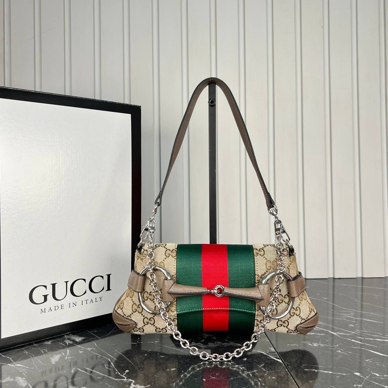 Gucci Horsebit Chain Medium Shoulder Bag

29x13 cm 
5773-2 ⭐️