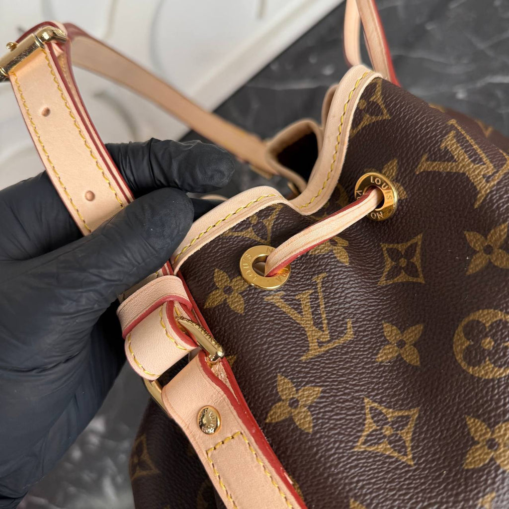 Louis Vuitton Neo Medium

5206 ⭐️