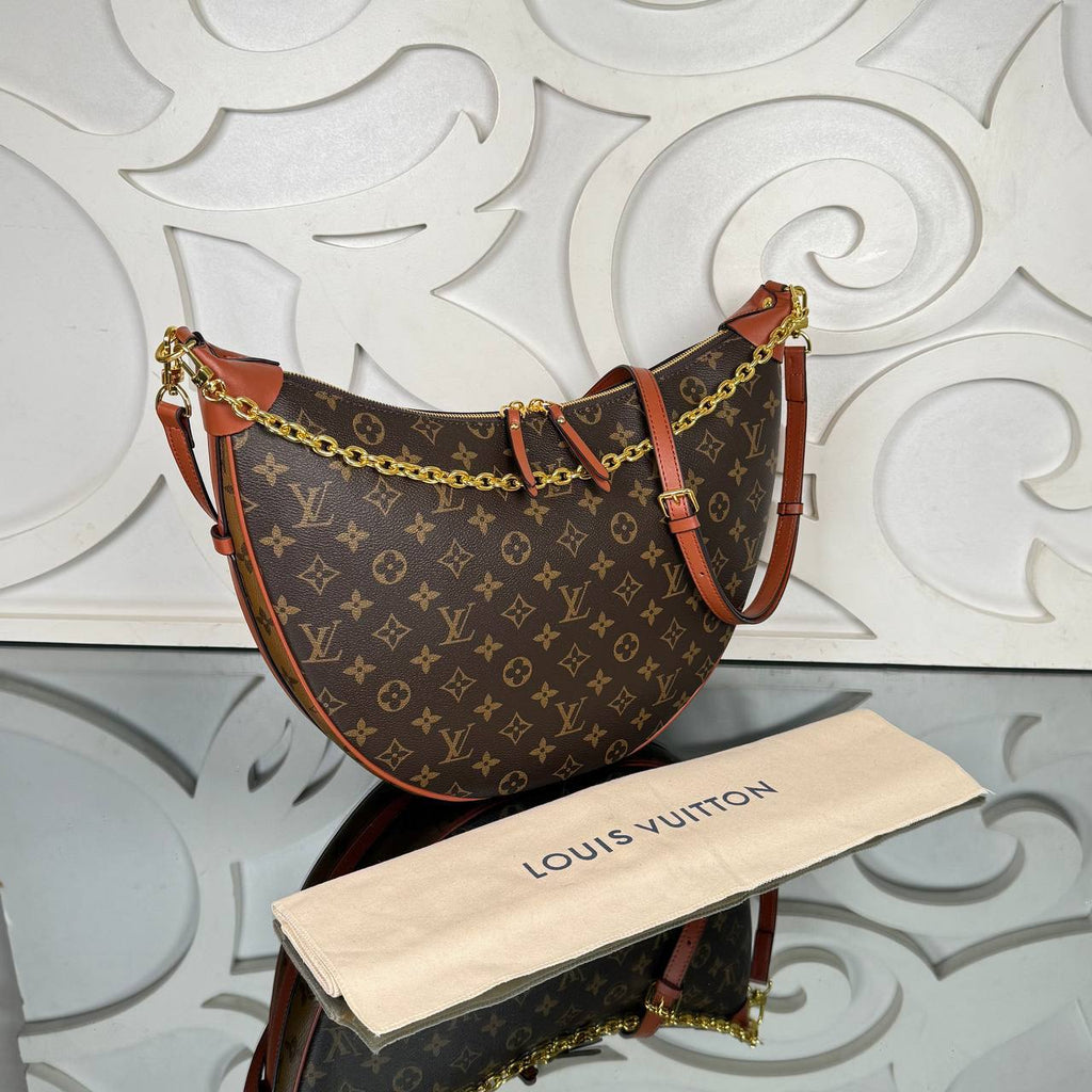 Louis Vuitton Loop Hobo Bag 

910432 ⭐️