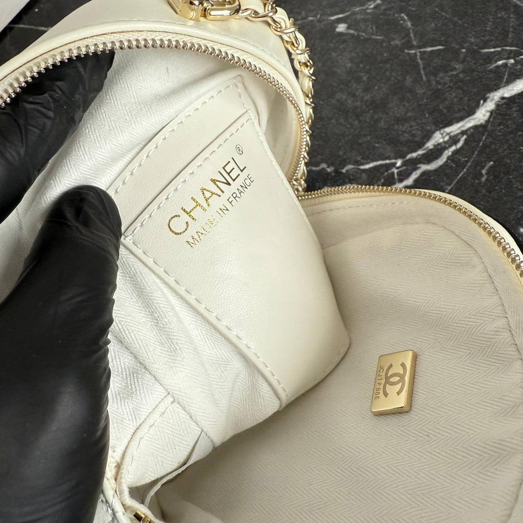 Chanel 24C Mini Backpack

13x18 cm 
910229 ⭐️