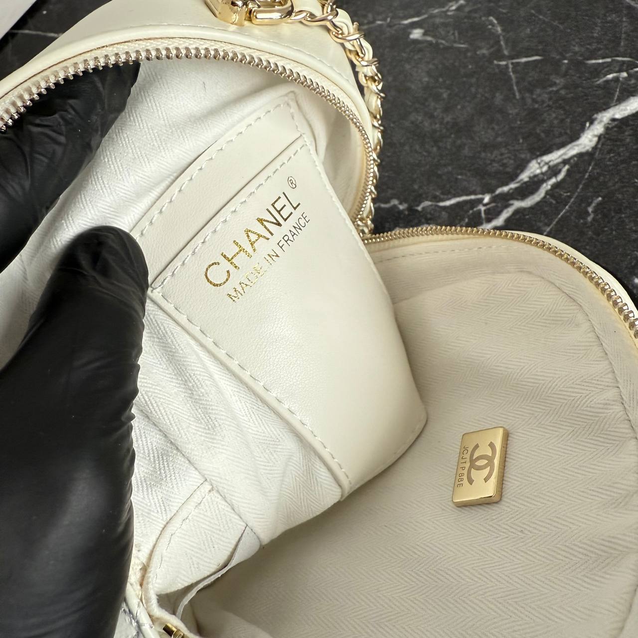 Chanel 24C Mini Backpack

13x18 cm 
910229 ⭐️