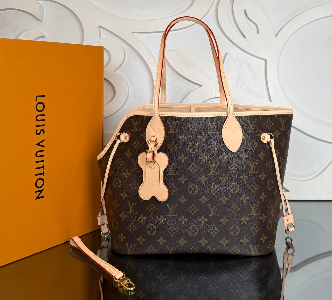 Louis Vuitton Neverwoof Bag 

910629 ⭐️