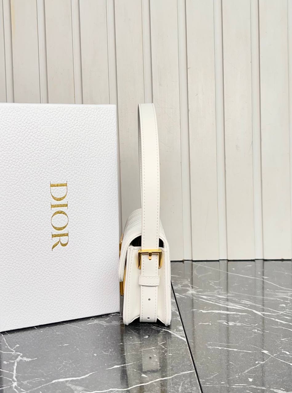 Christian Dior Miss Dior Flap Bag

21.5x11.5 cm
6711 ⭐️