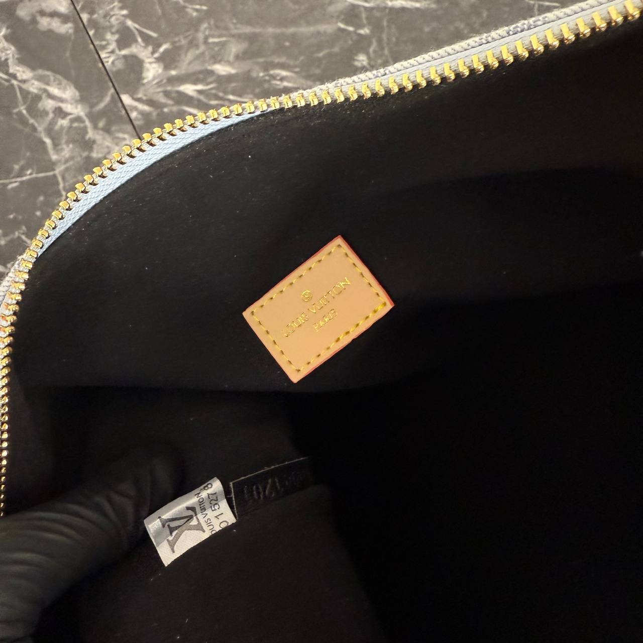 Louis Vuitton Coussin Hobo MM Denim

910136 ⭐️