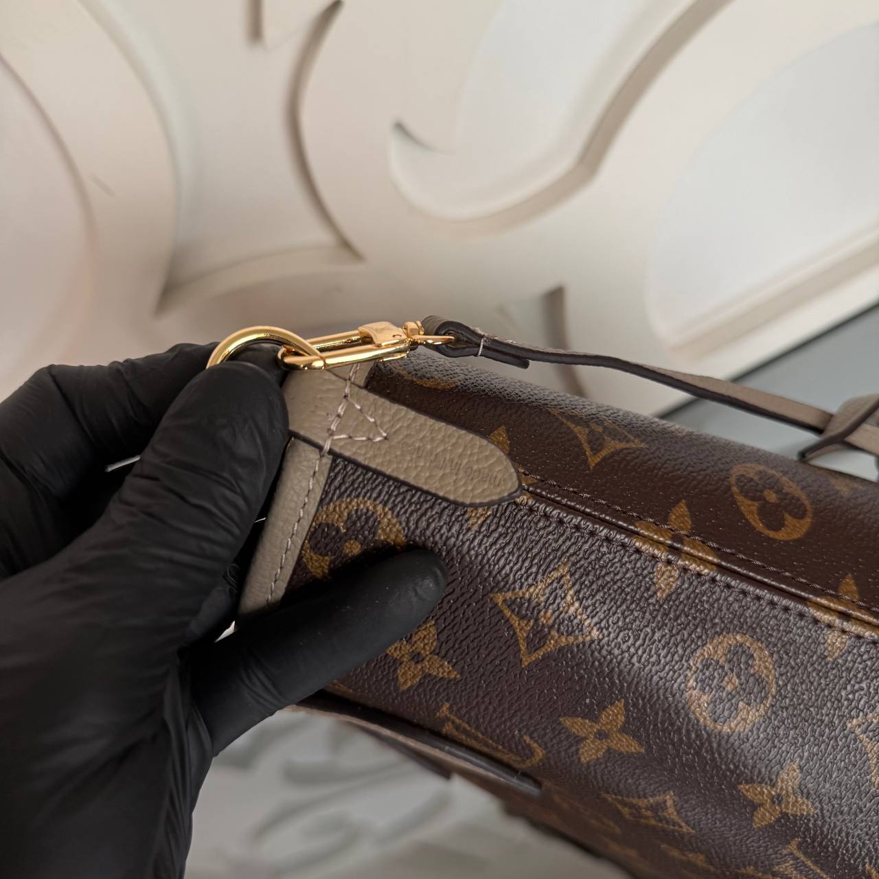 Louis Vuitton Neverfull Bandouliere Inside Out BB
Big size 42x28
19x16 cm small size 
210005 ⭐️