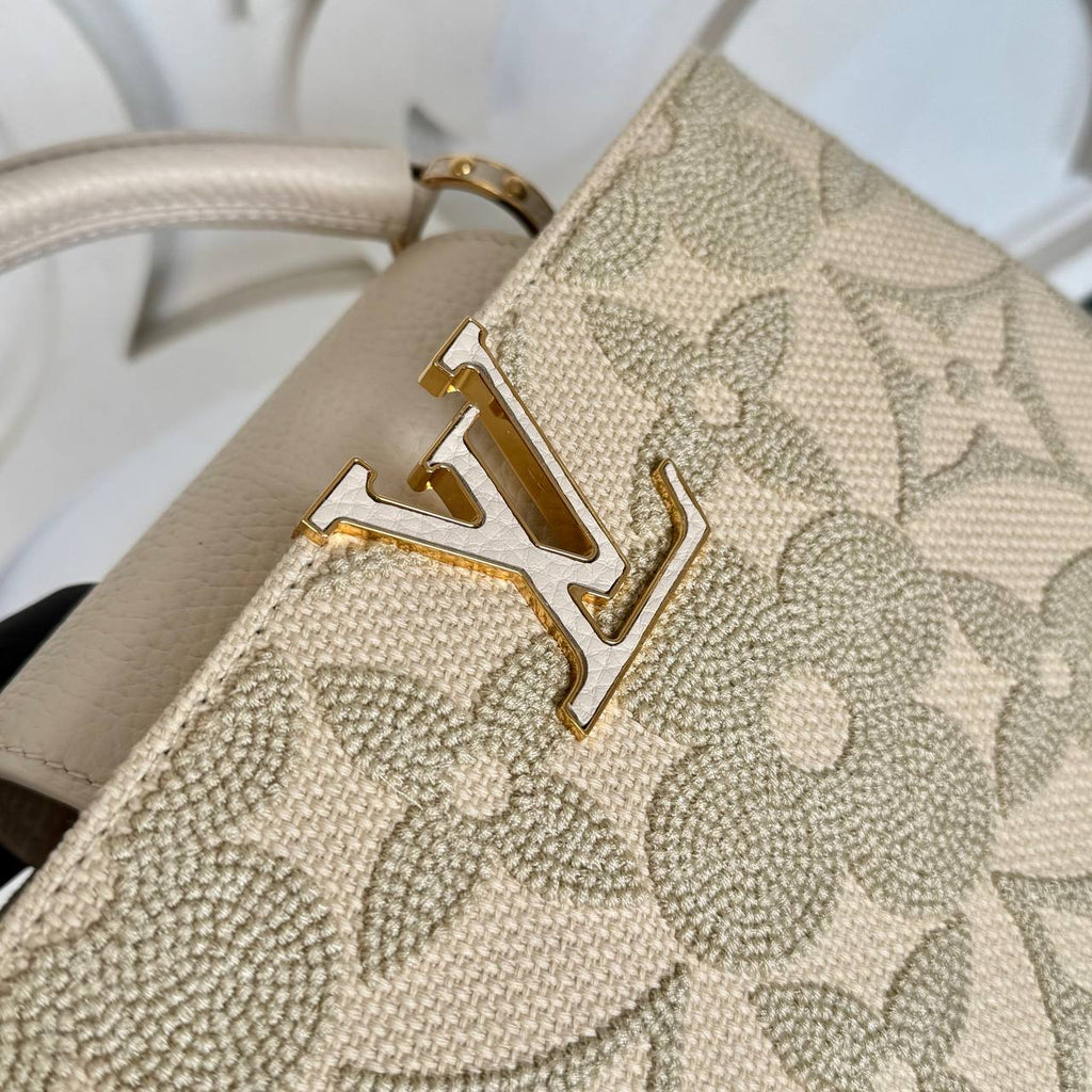 Louis Vuitton Capucines BB

910346 ⭐️