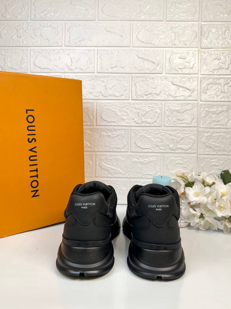 Louis Vuitton Classic Sneaker

911047 ⭐️
