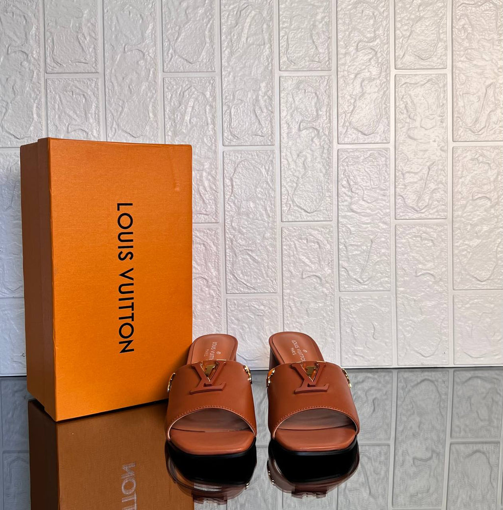 Louis Vuitton Mare Mule 8cm

911237 ⭐️