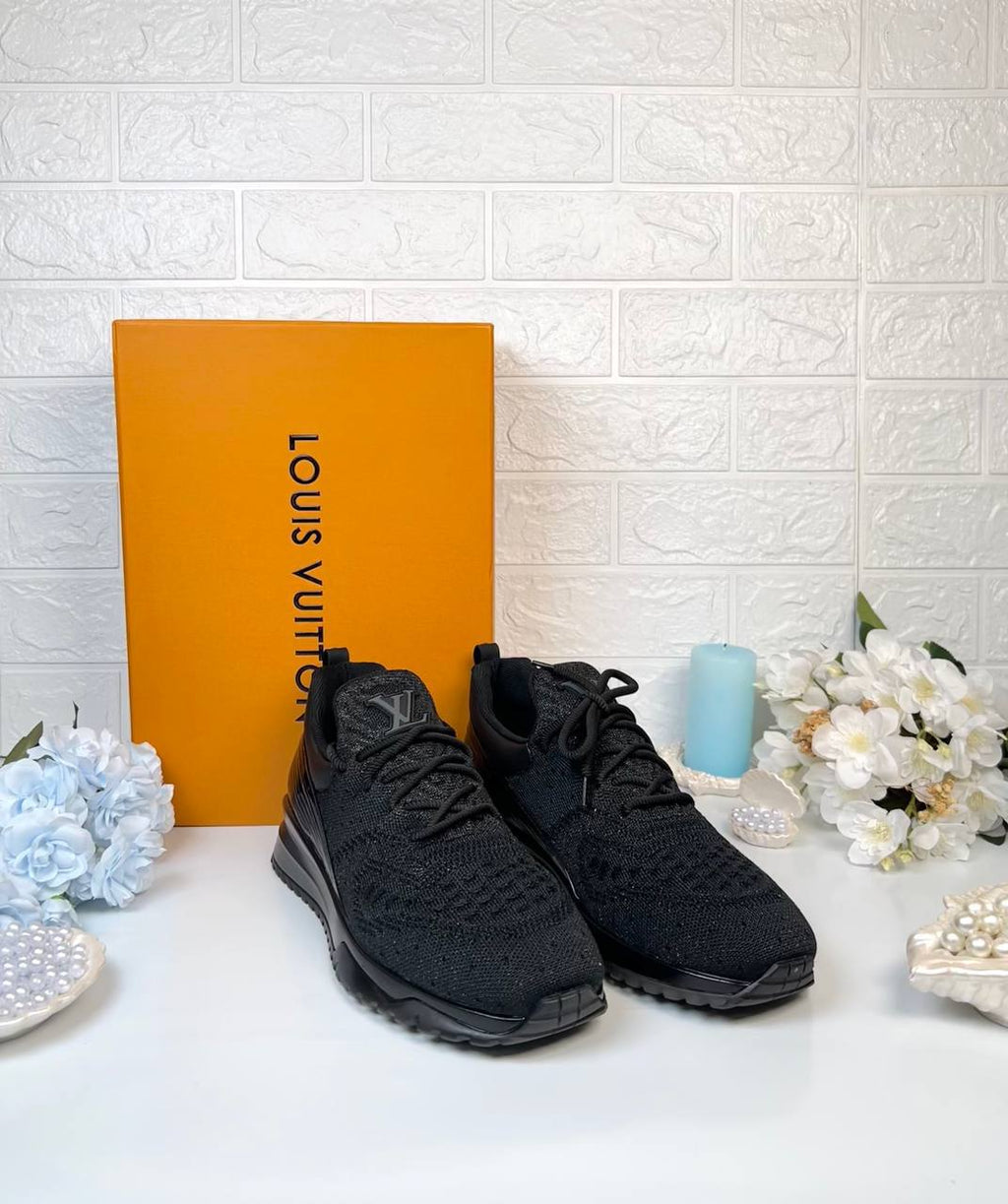 Louis Vuitton Sneaker 

3741-2 ⭐️